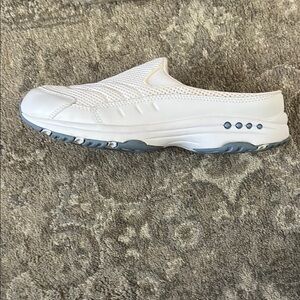 Easy Spirit White and Blue Athletic Sneakers